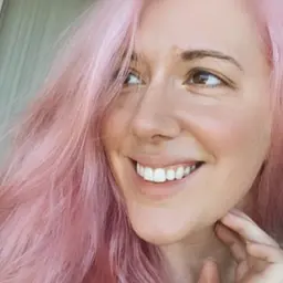 Picture of Jenn Creighton